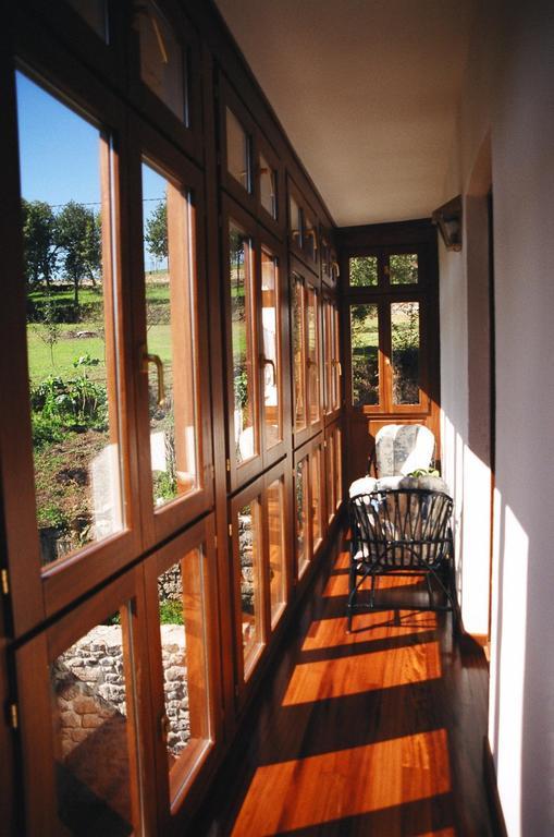 Hotel Casa De Aldea La Pumariega Caces Exterior foto